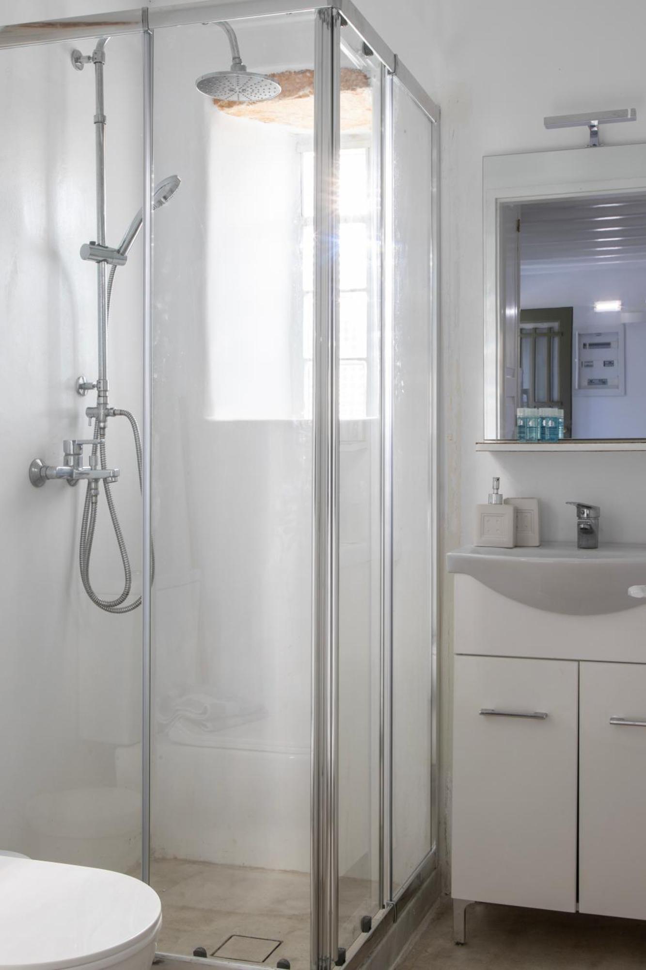 K Homes-Family Stone Suite Tínos Exteriér fotografie