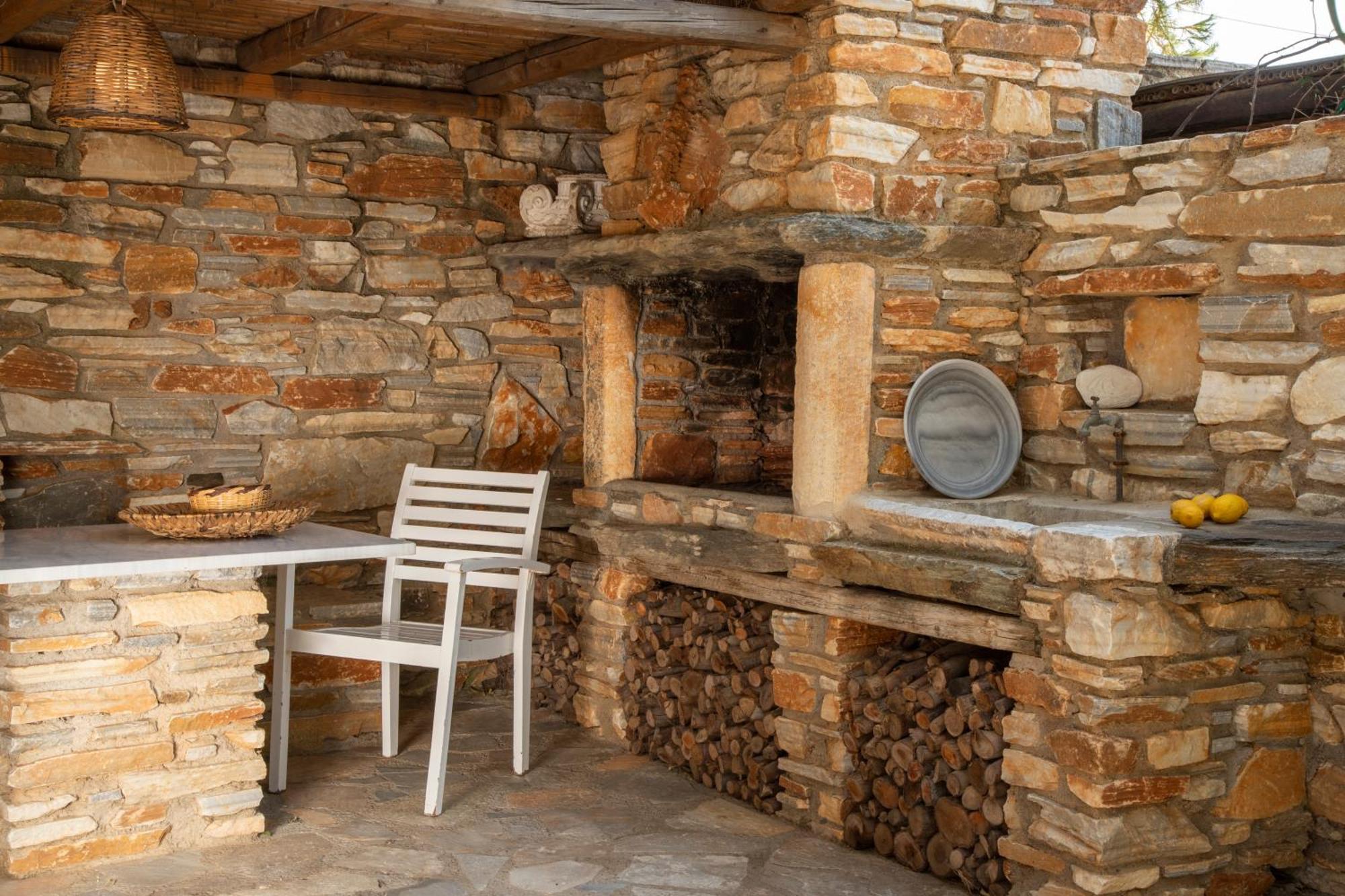 K Homes-Family Stone Suite Tínos Exteriér fotografie