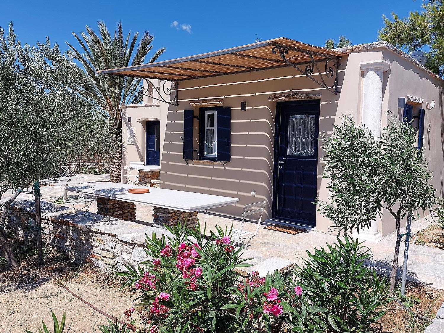 K Homes-Family Stone Suite Tínos Exteriér fotografie
